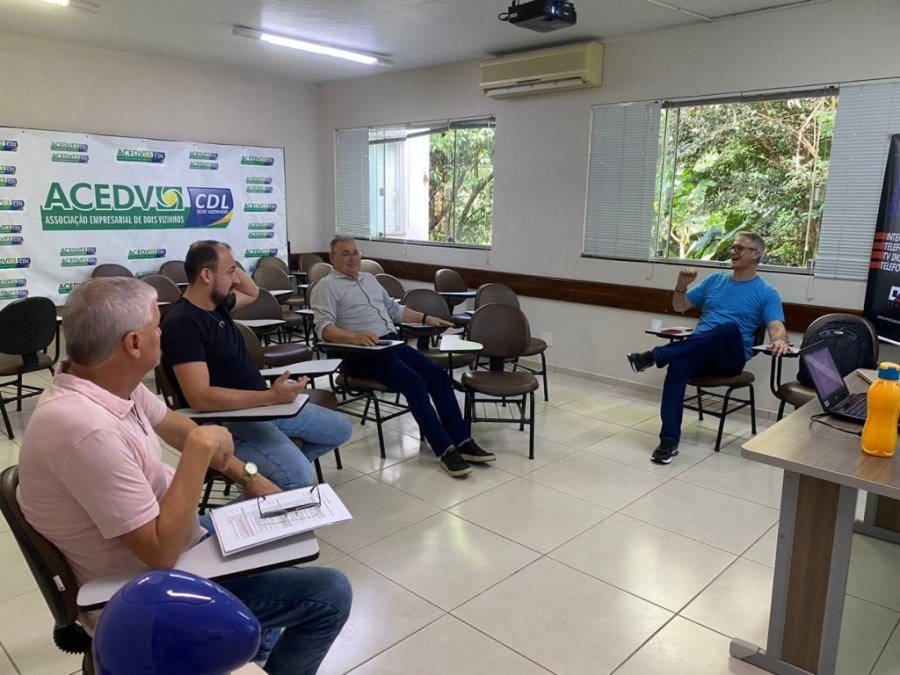 Encontro Estrat�gico no Turismo Planeja Novos Horizontes Com o Dois Vizinhos 2040