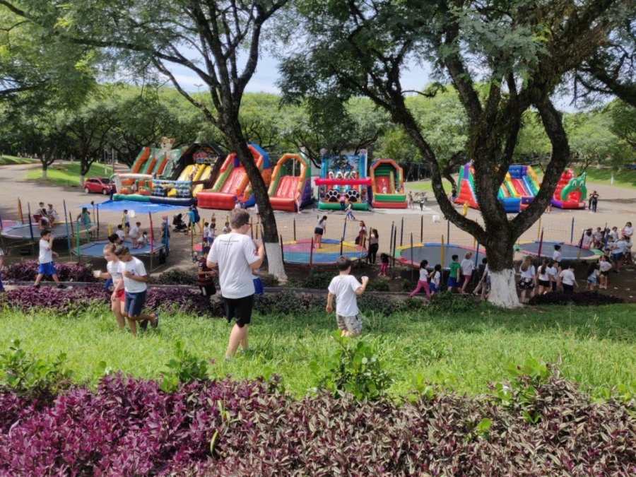 Natal Solid�rio Encanta Mais de 4000 Crian�as Em Dois Vizinhos
