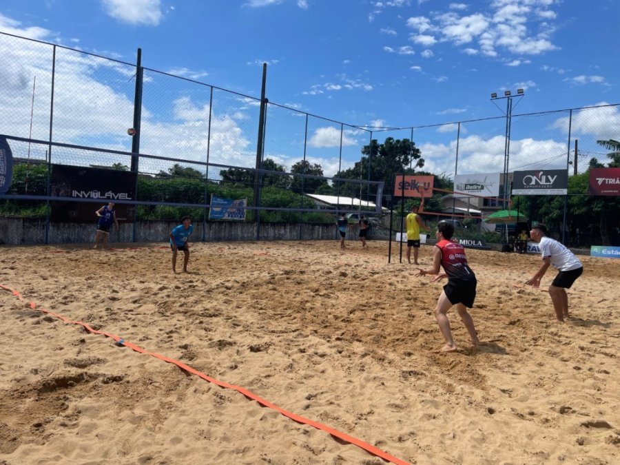 Sucesso na Primeira Etapa do Circuito de V�lei de Praia