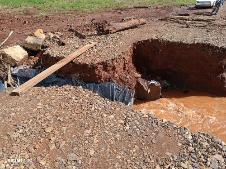 TRABALHO DE MESES  DESTRUDO EM POUCAS HORAS