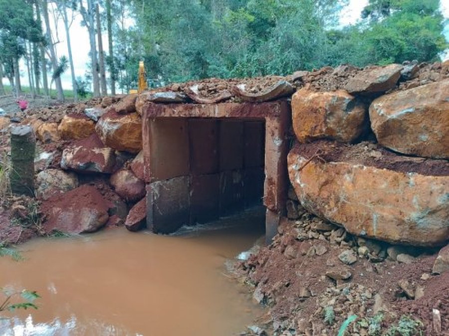 GALERIAS DA RUA MATO GROSSO S�O REAPROVEITADAS NA REGI�O RURAL