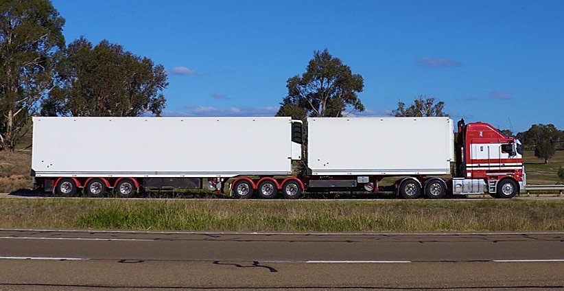PREFEITO CARLINHOS LIDERA AUDINCIA EM CURITIBA EM DEFESA DA LIBERAO DE CAMINHES DE 9 EIXOS NO SUDOESTE