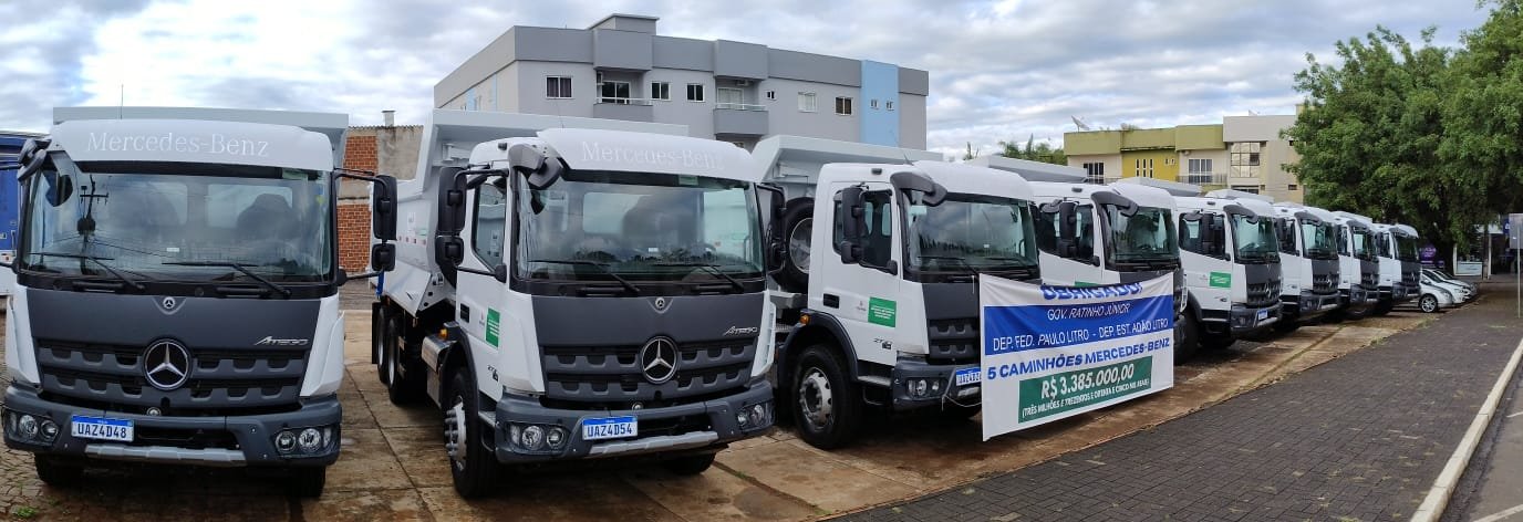 DOIS VIZINHOS RECEBE A MAIOR RENOVAO DE FROTA DA HISTRIA COM OITO NOVOS CAMINHES BASCULANTES