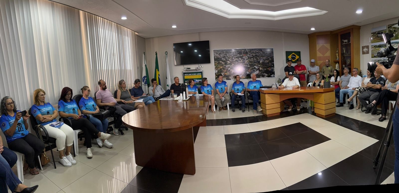 ASSOCIAAO SANTIAGO BRASIL  RECEBIDA PELO PREFEITO CARLINHOS