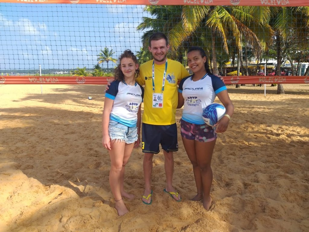 Atletas Duovizinhenses no Campeonato Brasileiro Escolar de Vlei de Praia Em Joo Pessoa.