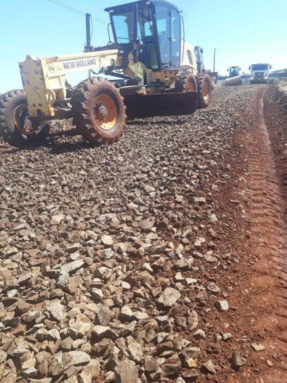 Trecho Entre Novo Horizonte e Empossado Recebe Adequao Com Bica Corrida