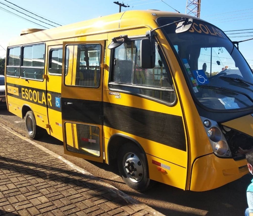 Secretaria de Educao Recebe nibus Com Plataforma de Elevao para Cadeirantes