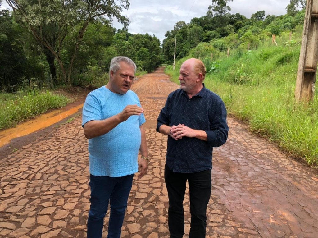 Prefeito Turatto Recebe Garantia de Recursos para Asfalto At So Pedro dos Poloneses