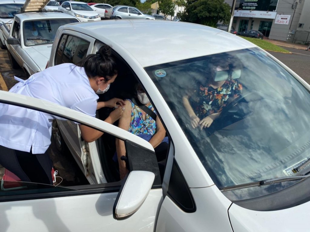 Inicia Hoje, 02 de Maro, a Vacinao Contra a Covid-19 de Idosos Com 82 Anos ou Mais!