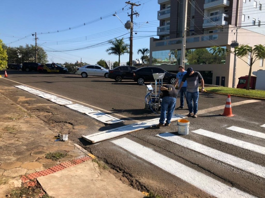 Prefeitura Adquire Novo Equipamento para Pintura de Sinalizao Viria