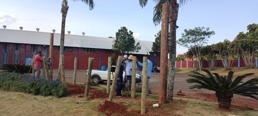 Espaos Internos e Externos para o Agroshow Comearam a Ser Demarcados