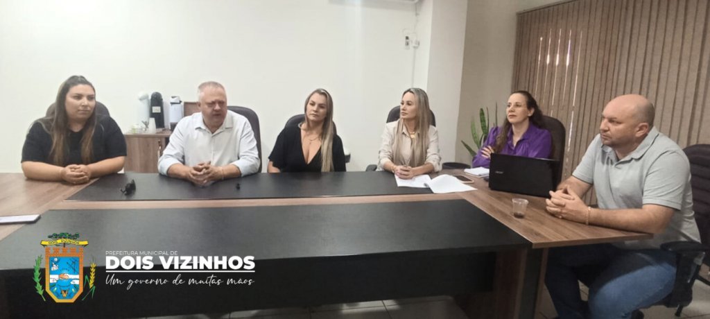 Coletiva de Imprensa Convoca Populao para Eleio do Conselho Tutelar Em Dois Vizinhos