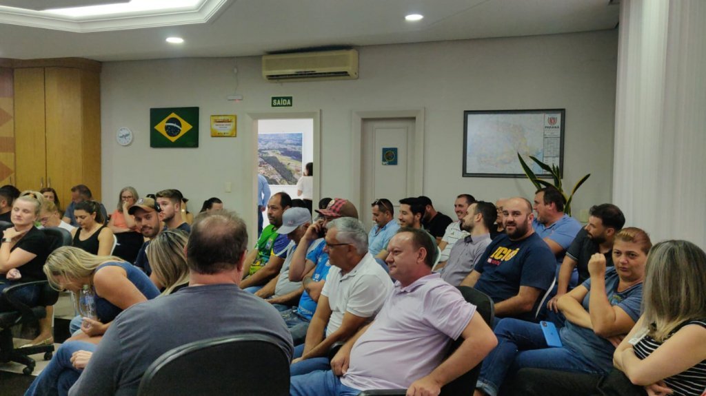 Prefeito Carlinhos Turatto Convoca Alto Comando do Governo para Importante Reunio